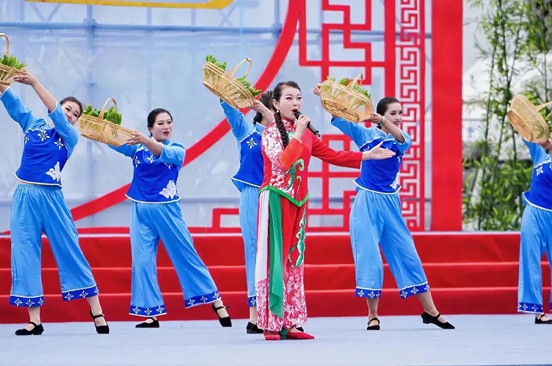 4ZOBO草莓视频软件免费下载助力2024全国“四季村晚”秋季主场活动