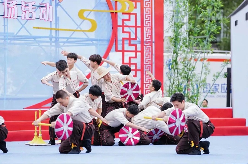 6ZOBO草莓视频软件免费下载助力2024全国“四季村晚”秋季主场活动