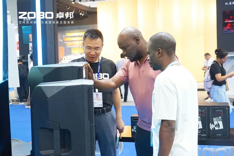 14人潮涌动，新品闪耀!ZOBO草莓视频软件免费下载广州展首日引爆行业焦点